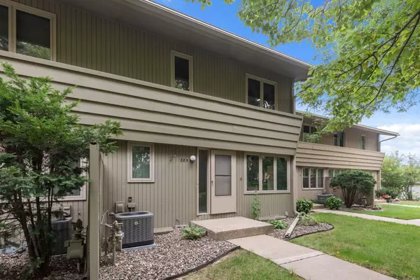 285 Windsor LN, New Brighton, MN 55112