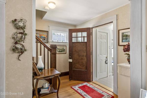 1179 Van Antwerp Road, Niskayuna, NY 12309