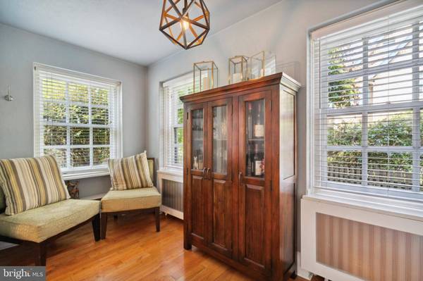 3133 W QUEEN LN, Philadelphia, PA 19129