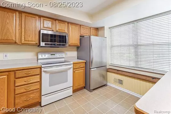 254 LYN ANNE, Ann Arbor, MI 48103