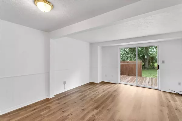 148 Meadow Gap Dr, Monroeville, PA 15146