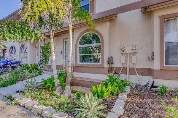 1303 BRIGADOON DR, Clearwater, FL 33759