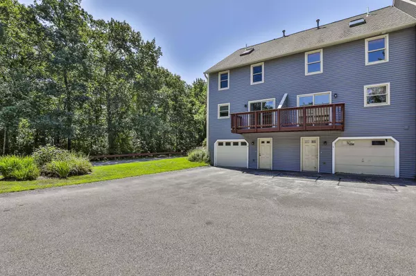 6 Highbridge Hill RD, Nashua, NH 03063