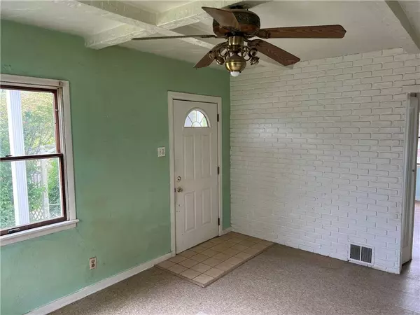 2686 Main St, White Oak, PA 15131