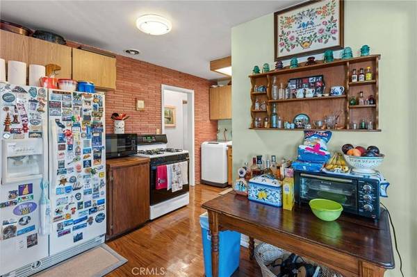 343 Ramona Pl, Costa Mesa, CA 92627