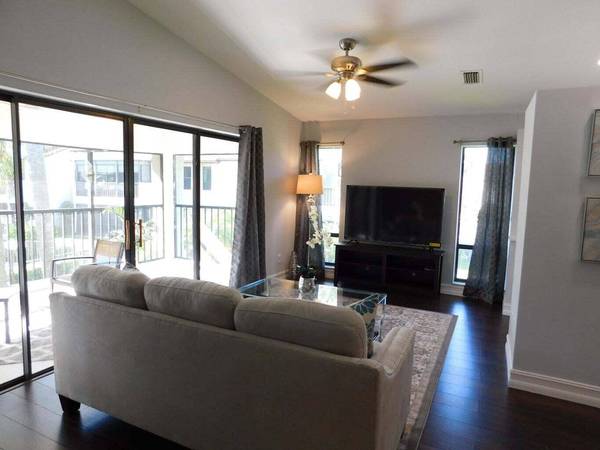 902 Wingfoot DR C, Jupiter, FL 33458