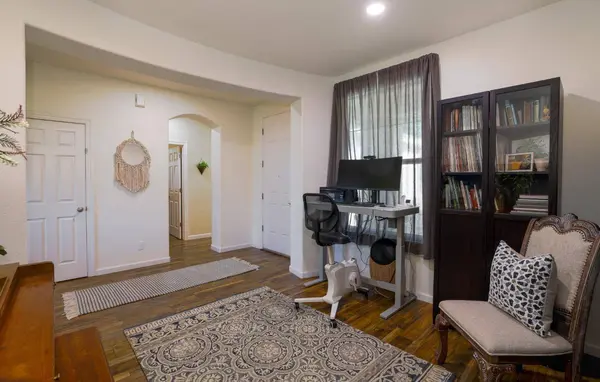 1746 Powder WAY, Plumas Lake, CA 95961