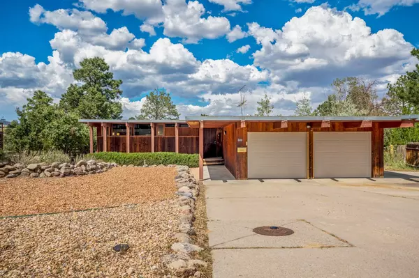 600 Camino Encantado, Los Alamos, NM 87544