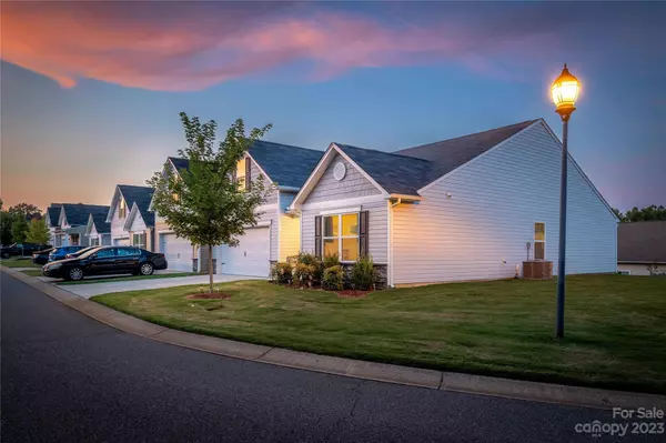 1650 Amberlight CIR, Salisbury, NC 28144