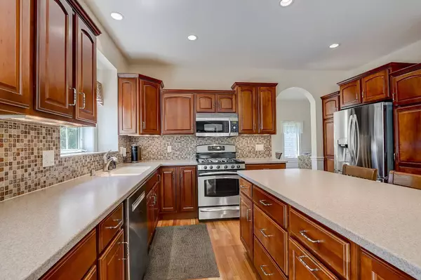 627 N Meadowbrook Lane, Waunakee, WI 53597