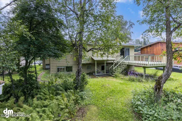 3338 Wesleyan DR, Anchorage, AK 99508