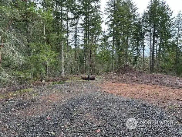 3137 Sand Dollar RD W, Bremerton, WA 98312