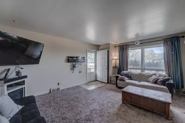 617 E Iowa Street, Rapid City, SD 57701