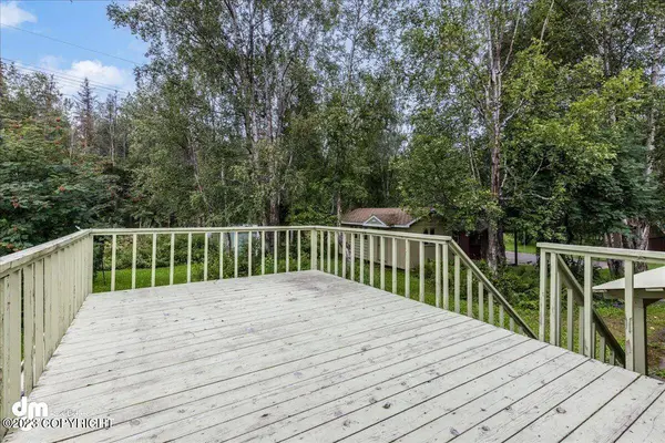 3338 Wesleyan DR, Anchorage, AK 99508