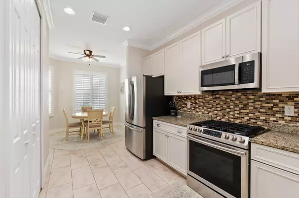 6125 NW Wick LN, Port Saint Lucie, FL 34983