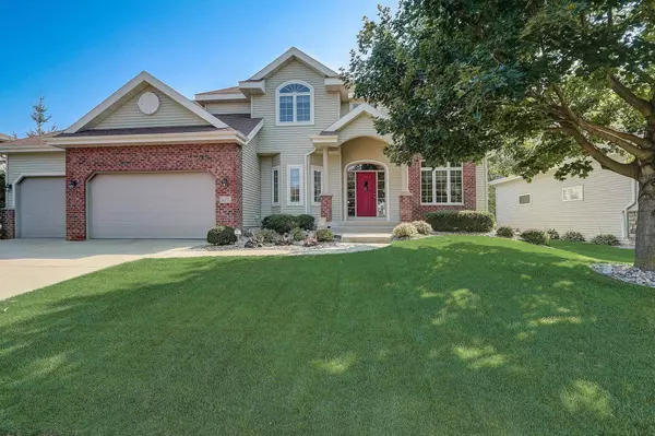 627 N Meadowbrook Lane, Waunakee, WI 53597