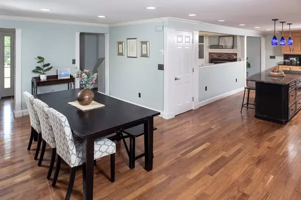 24 Deerpath Trl N, Duxbury, MA 02332