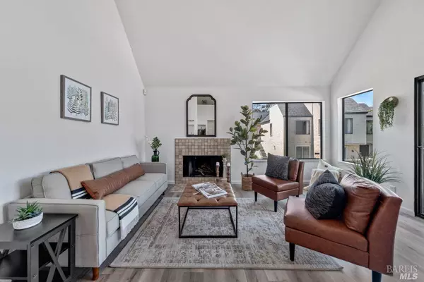 3762 Stoneglen N, Richmond, CA 94806