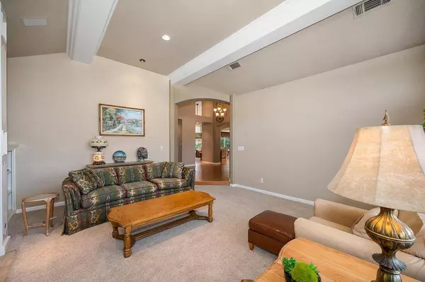 1104 Kimberly CT, Roseville, CA 95661