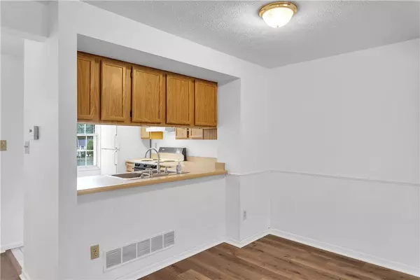 148 Meadow Gap Dr, Monroeville, PA 15146