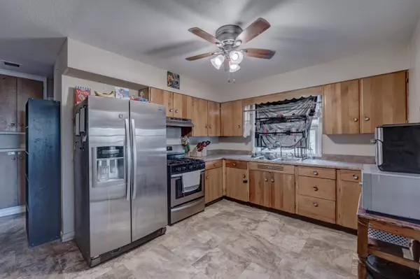 617 E Iowa Street, Rapid City, SD 57701