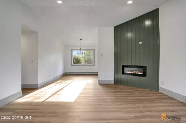 155 S Montgomery WAY, Palmer, AK 99645