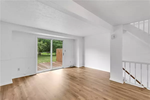 148 Meadow Gap Dr, Monroeville, PA 15146