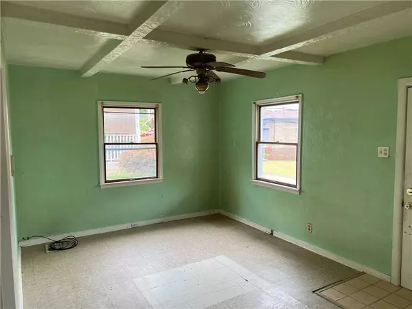 2686 Main St, White Oak, PA 15131