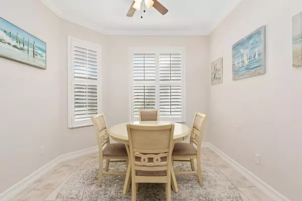 6125 NW Wick LN, Port Saint Lucie, FL 34983