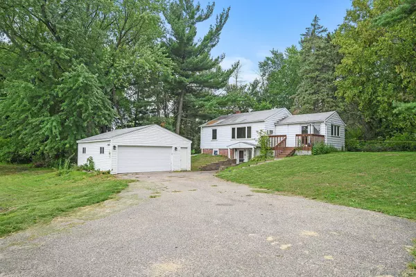 5373 Babcock TRL, Inver Grove Heights, MN 55077