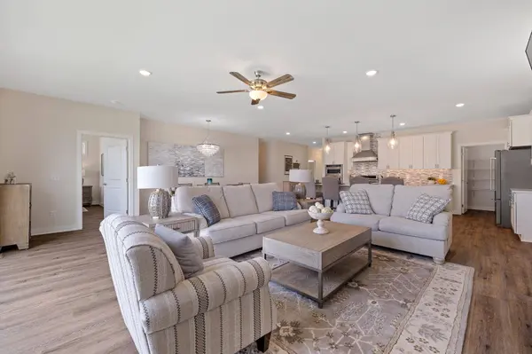 17932 Greenwich WAY, Lakeville, MN 55044