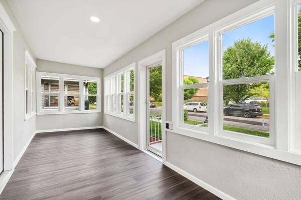 1822 Lacrosse AVE, Saint Paul, MN 55119