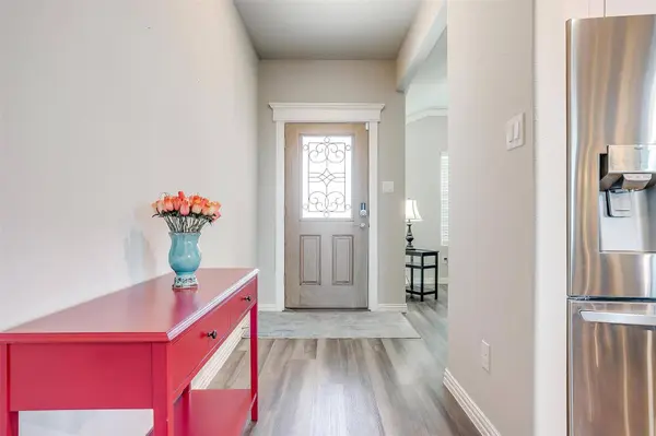 10517 Smiths Bend Road, Fort Worth, TX 76126