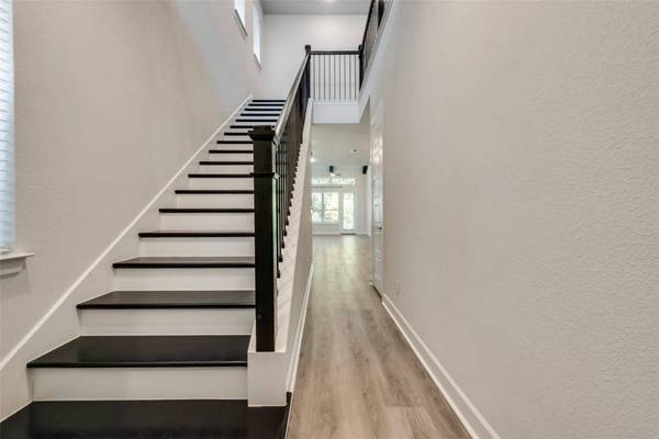 2045 White Grove Drive, Dallas, TX 75228