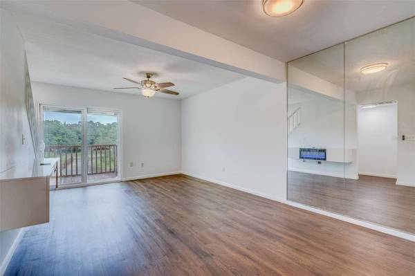 1303 BRIGADOON DR, Clearwater, FL 33759