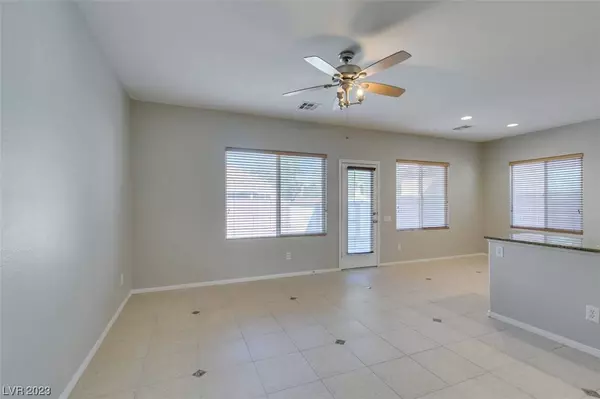 3033 Dowitcher Avenue, North Las Vegas, NV 89084