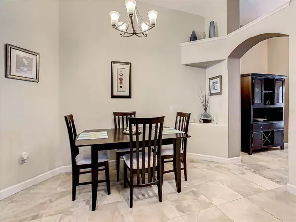 932 CASSIA DR, Davenport, FL 33897