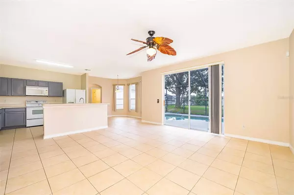 137 SUNSET VIEW DR, Davenport, FL 33837