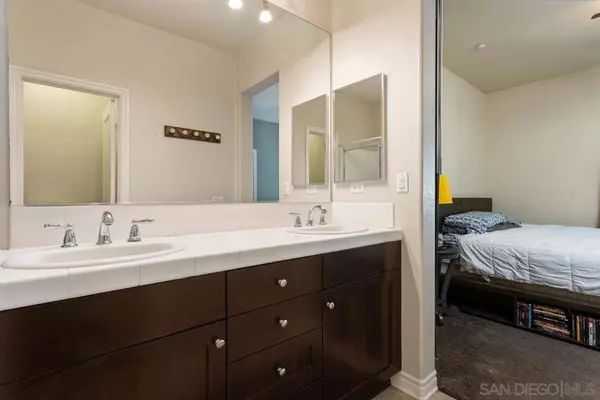 2368 Sentinel Ln, San Marcos, CA 92078