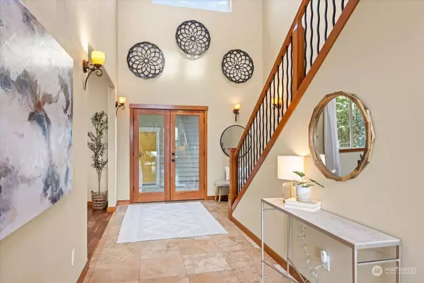 10784 Marine View DR SW, Seattle, WA 98146