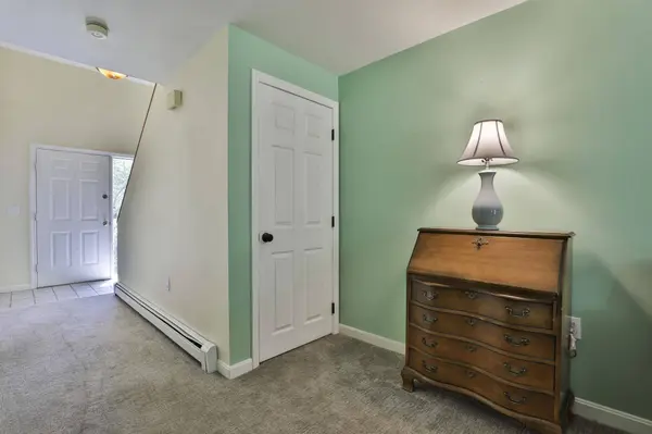 149 Indian Rock RD, Merrimack, NH 03054