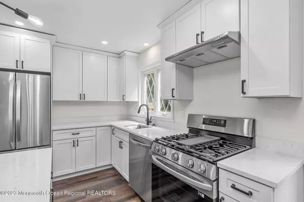 28 Copperfield Drive, Hamilton, NJ 08610