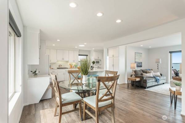 379 Arrowhead Beach RD, Camano Island, WA 98282