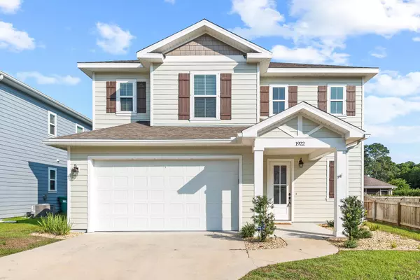 1922 Bluewater Boulevard, Niceville, FL 32578