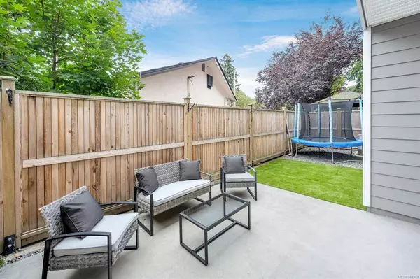 946 Jenkins Ave #110, Langford, BC V9B 2N7