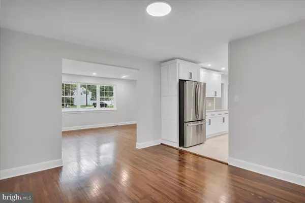 10 VILLANOVA CT, Berlin, NJ 08009