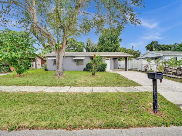 4390 SW 24th ST, Fort Lauderdale, FL 33317