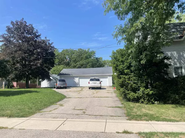 242 S Lincoln Street, Poynette, WI 53955