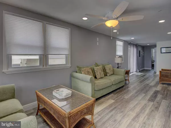 634 W MAPLE AVE, Wildwood, NJ 08260