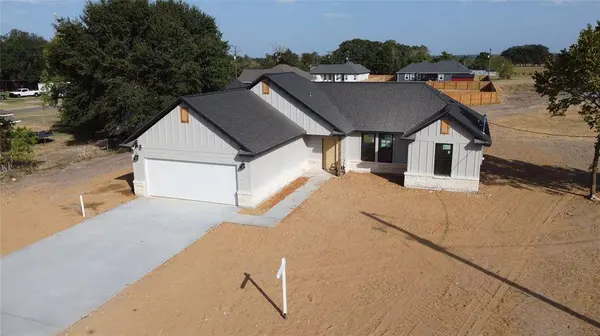 657 3RD ST, Somerville, TX 77879